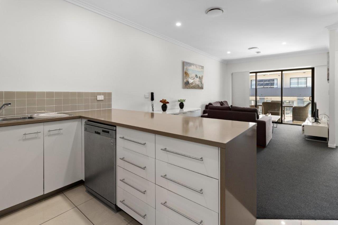 Aparthotel Eden By The Bay Hervey Bay Exterior foto