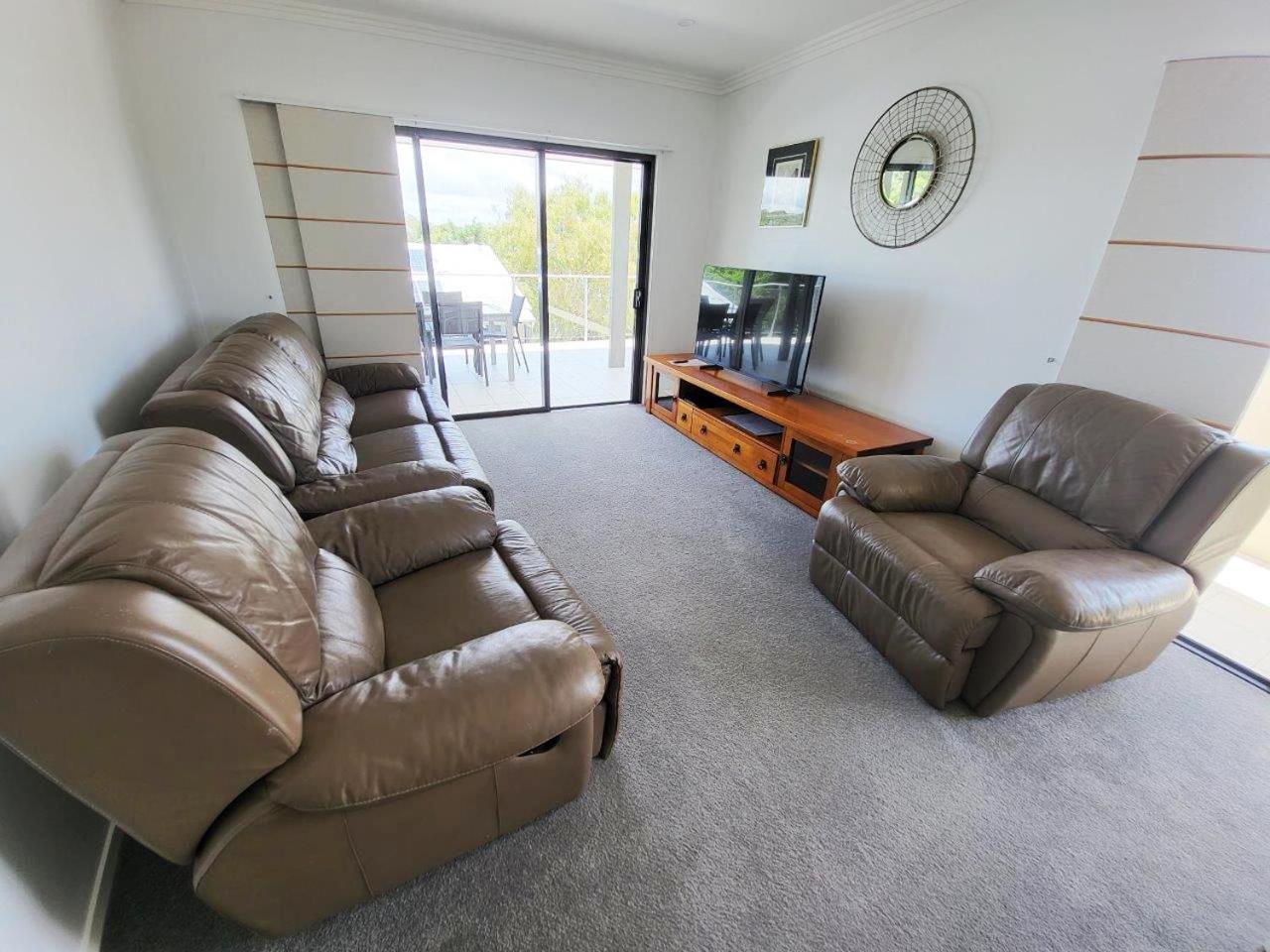 Aparthotel Eden By The Bay Hervey Bay Exterior foto