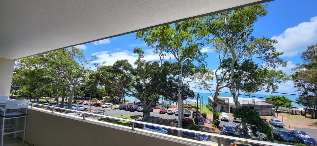 Aparthotel Eden By The Bay Hervey Bay Exterior foto